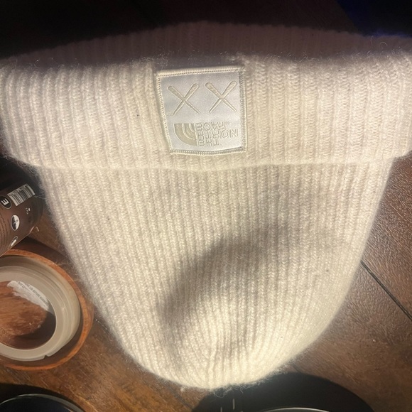 KAWS × The North Face Beanie (FW22) Moonlight Ivory - Picture 6 of 6